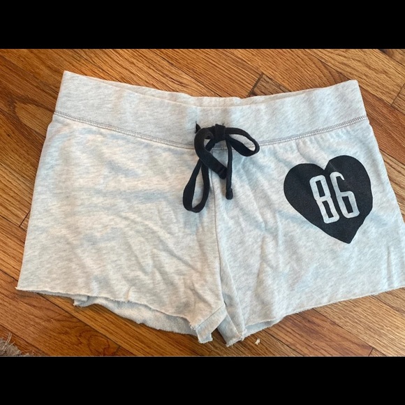 Victoria’s Secret PINK shorts - Picture 2 of 3